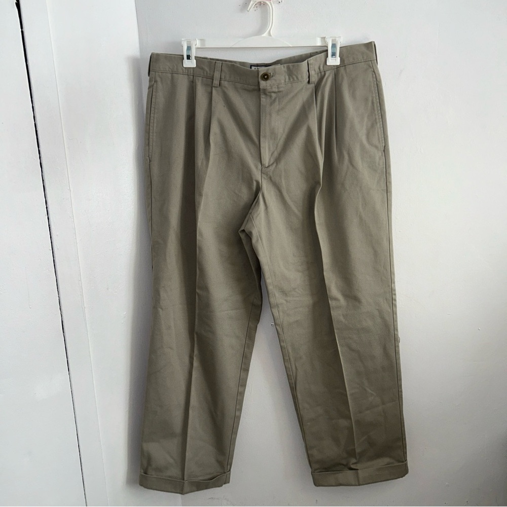 IZOD Men's American Chino Classic Flat Front Khaki Pants Size 40‎ x 30